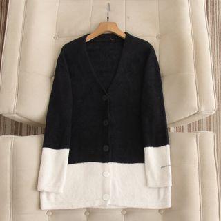 V-neck Two Tone Knit Cardigan