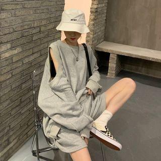 Set: Cutout Sweatshirt + Wide-leg Shorts