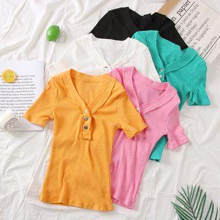 Snap-button V-neck Top