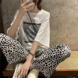 Elbow-sleeve T-shirt / Leopard Print Pants