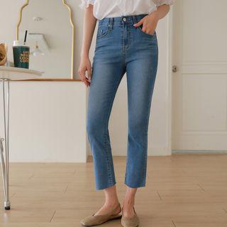 Distressed Straight-leg Summer Jeans
