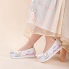 Embroidered Faux Pearl Hidden Wedge Hanfu Shoes