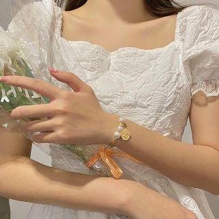 Embossed Disc Faux Pearl Bracelet Pearl - Gold - One Size