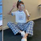 Short-sleeve Bear Print T-shirt / Plaid Straight-cut Pants