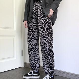 Leopard Patterned Cropped Jogger Pants