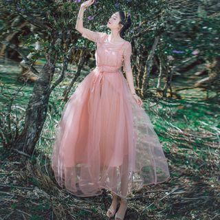 Set: Lace Top + Sleeveless Maxi Dress