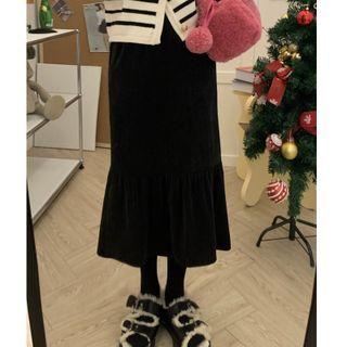 Ruffle Hem Velvet Midi Pencil Skirt