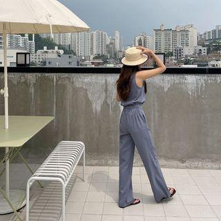Set: Square-neck Sleeveless Top + Flat-front Pants