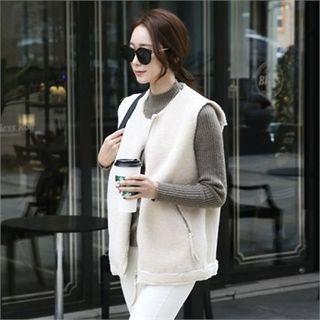 Round-neck Faux-shearling Vest