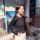 Round-neck Lightweight T-shirt