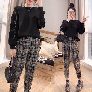 Fluffy Panel Pullover / Plaid Harem Pants