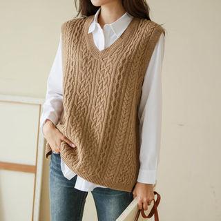 Sleeveless Wool Blend Cable-knit Sweater