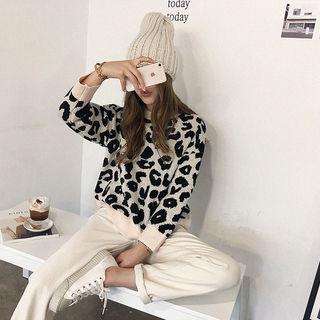 Crewneck Drop-shoulder Leopard Sweater Light Beige - One Size
