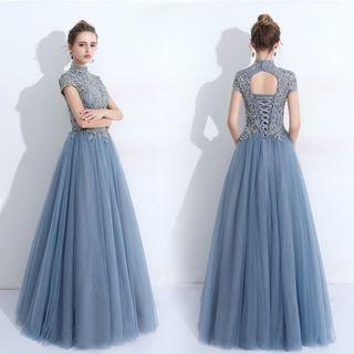 Short-sleeve Floral Applique Lace Up Gown