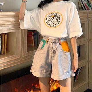 Elbow-sleeve Cartoon Print T-shirt / Wide-leg Denim Shorts
