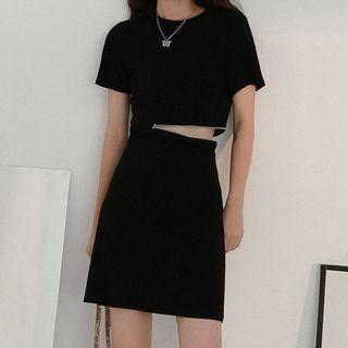 Zip-detail Short-sleeve Dress