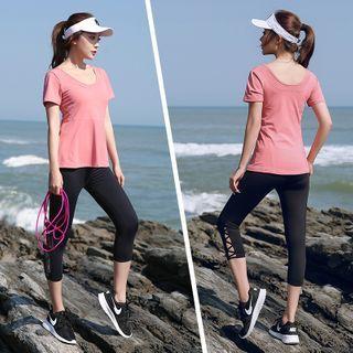 Plus Size Set: Short Sleeve Sport Top + Cropped Leggings