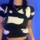 Short-sleeve Two-tone Knit Crop Top Black & White - One Size