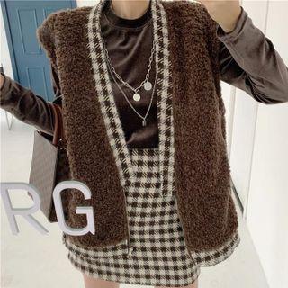 Long-sleeve T-shirt / Fluffy Zip Vest / Plaid A-line Mini Skirt
