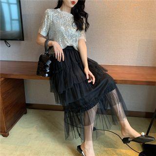 Short-sleeve Sequined T-shirt / Midi Layered Mesh Skirt