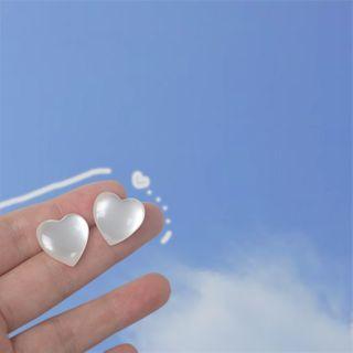 Cat Eye Stone Heart Earring