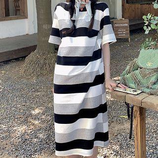 Short-sleeve Striped Midi T-shirt Dress Black & Gray & White - One Size