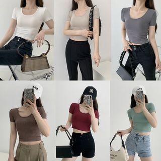 Short-sleeve Plain Slim-fit T-shirt (various Designs)