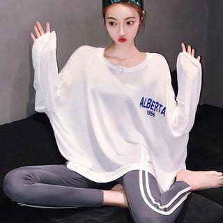 Long-sleeve Lettering T-shirt / Cropped Contrast-trim Leggings