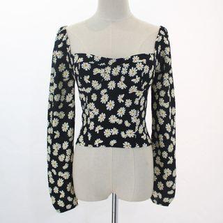 Sweetheart-neckline Floral Print Blouse