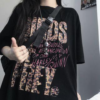 Elbow-sleeve Lettering T-shirt / Zebra Print Wide-leg Pants
