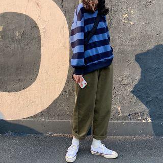 Wide-leg Cargo Pants / Striped Sweatshirt