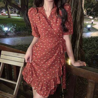 Short-sleeve V-neck Ruffle Trim Floral Mini Dress Tangerine Red - One Size