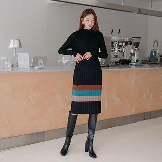 Mock-neck Color-block Midi Pleated Knit Dress