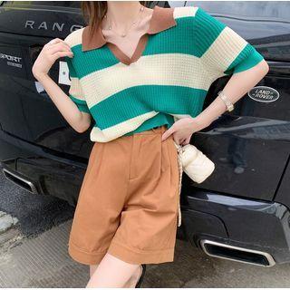 Short-sleeve V-neck Striped Polo Shirt / Shorts
