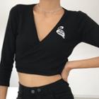 Swan Embroidered 3/4-sleeve V-neck Cropped T-shirt