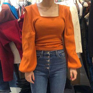 Square-neck Lantern-sleeve T-shirt