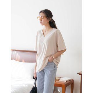 Plus Size Plain V-neck T-shirt