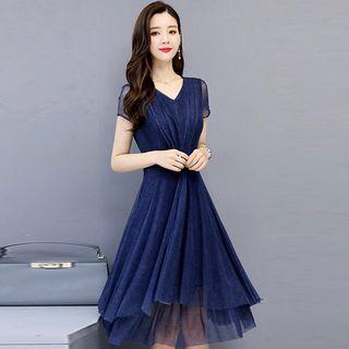 V-neck Short-sleeve A-line Layered Dress