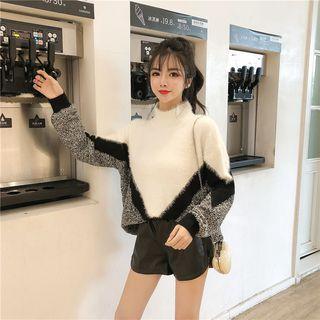 Mock-neck Contrast Long-sleeve Sweater / Leather Shorts