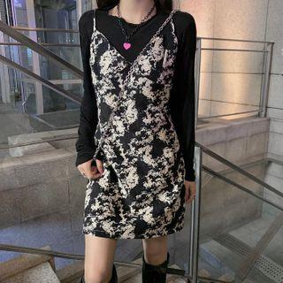 Long-sleeve T-shirt / Floral Print Pinafore Dress
