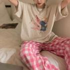 Bear Print T-shirt / Gingham Loose Fit Pants