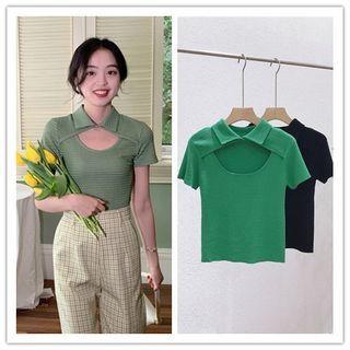 Short Sleeve Collar Cutout Knit Top