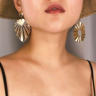 Non-matching Metal Dangle Earring