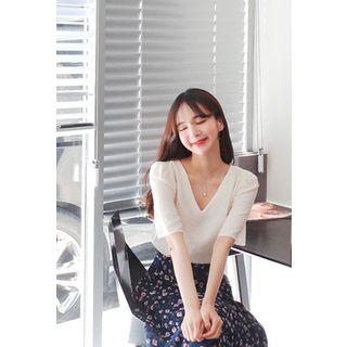 V-neck Puff-shoulder Short-sleeve Top