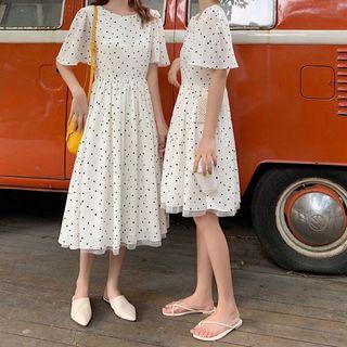 Dot Loose-fit Short-sleeve Dress
