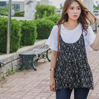 Set: Spaghetti-strap Floral Top + Ruffle-sleeve T-shirt