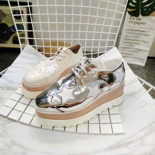 Star Applique Platform Lace Up Shoes