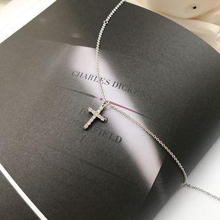 Cross Necklace L027 - Silver - One Size
