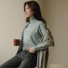 Turtle-neck Houndstooth Sweater