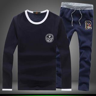 Set: Print T-shirt + Sweatpants